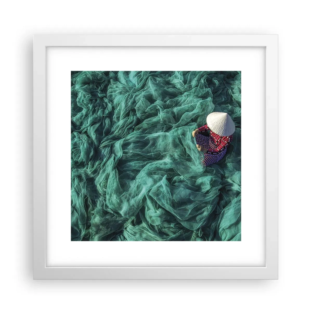 Poster in einem weißen Rahmen - In einem Meer aus Netzen - 30x30 cm