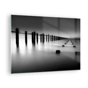 Glasbild - Bild auf glas - Ein minimalistischer schwarz-weißer Pier auf ruhigem Wasser - 70x50cm - Graue Distanz im Nebel - Moderne Wanddekoration für Wohnzimmer und Schlafzimmer ARTTOR