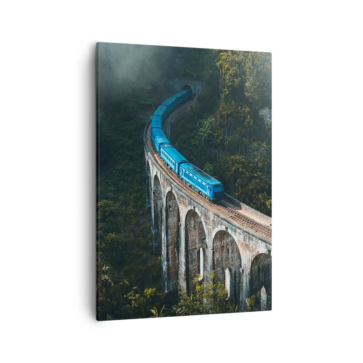 Bild auf Leinwand - Leinwandbild - Ein blauer Zug auf einem historischen Viadukt inmitten der Wälder - 50x70cm - Neigung zur Natur - Moderne Wanddekoration für Wohnzimmer und Schlafzimmer ARTTOR