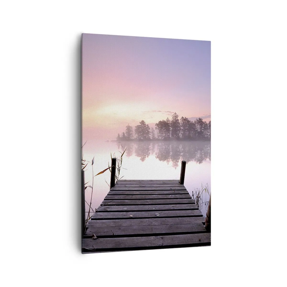 Bild auf Leinwand - Leinwandbild - Ein Steg am Seeufer im Morgengrauen mit Nebel und pastellfarbenem Himmel - 80x120cm - Aus dem lila Nebel ... - Moderne Wanddekoration für Wohnzimmer und Schlafzimmer ARTTOR
