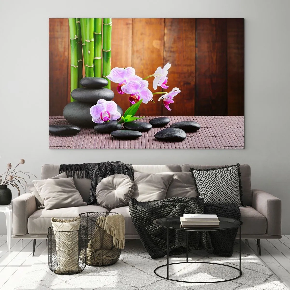 Glasbild - Bild auf glas - Rosa Orchideen, Bambus und schwarze Steine vor einer Holzwand - 70x50cm - Treffen Sie die Freuden des Ostens - Moderne Wanddekoration für Wohnzimmer und Schlafzimmer ARTTOR