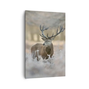 Bild auf Leinwand - Leinwandbild - Ein Reh auf einer frostigen Lichtung in einem Winterwald mit dezenten Farben - 80x120cm - Ein flotter Morgen - Moderne Wanddekoration für Wohnzimmer und Schlafzimmer ARTTOR