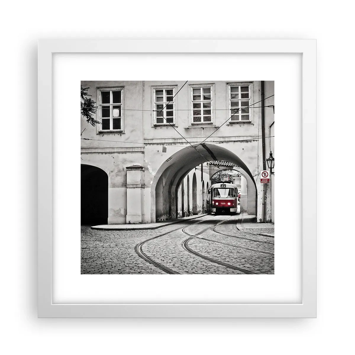 Poster in einem weißen Rahmen - Durch das Stadtlabyrinth - 30x30 cm