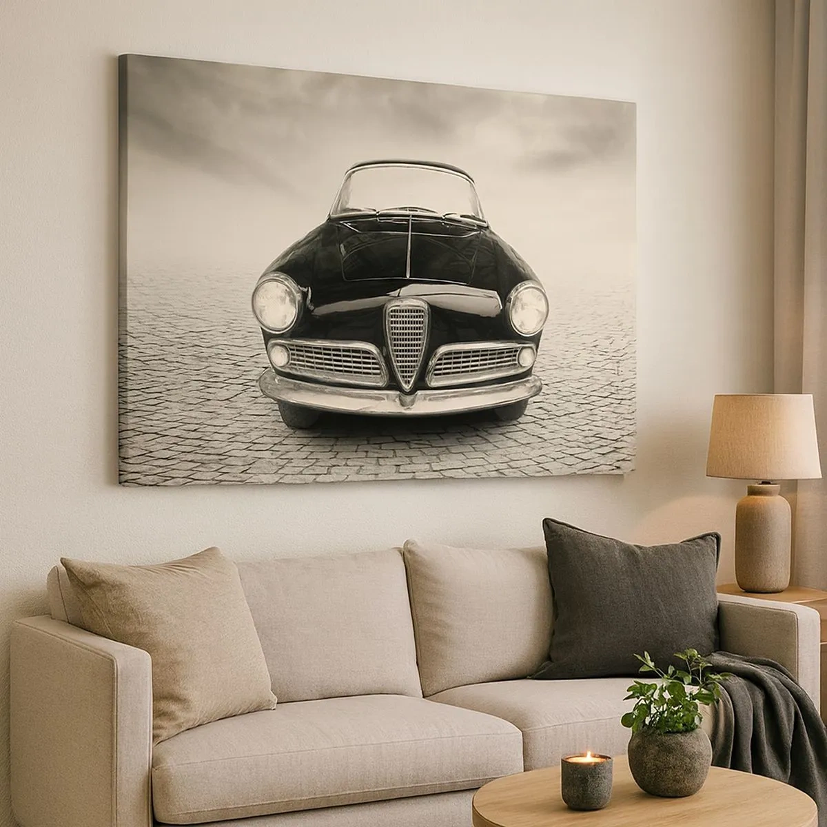 Bild auf Leinwand - Leinwandbild - Ein Oldtimer auf einem Kopfsteinpflasterplatz im monochromen Stil - 70x50cm - Man muss mich einfach lieben - Moderne Wanddekoration für Wohnzimmer und Schlafzimmer ARTTOR