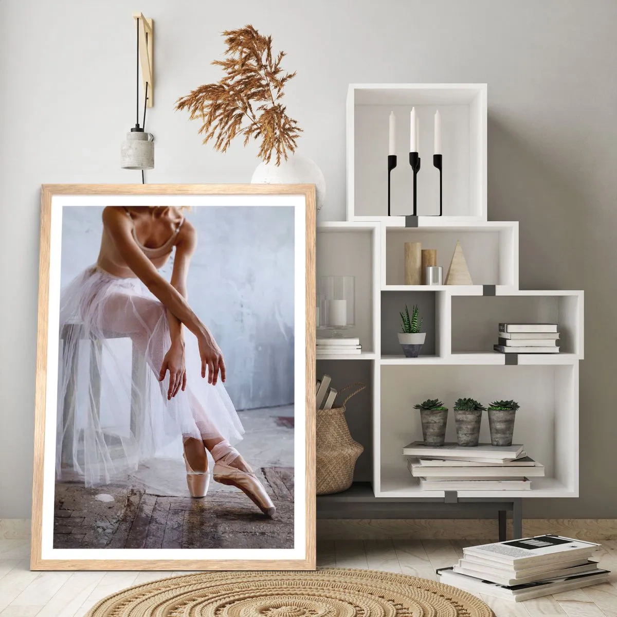 Poster in einem Rahmen aus heller Eiche - Bevor die Rampe leuchtet - 70x100 cm