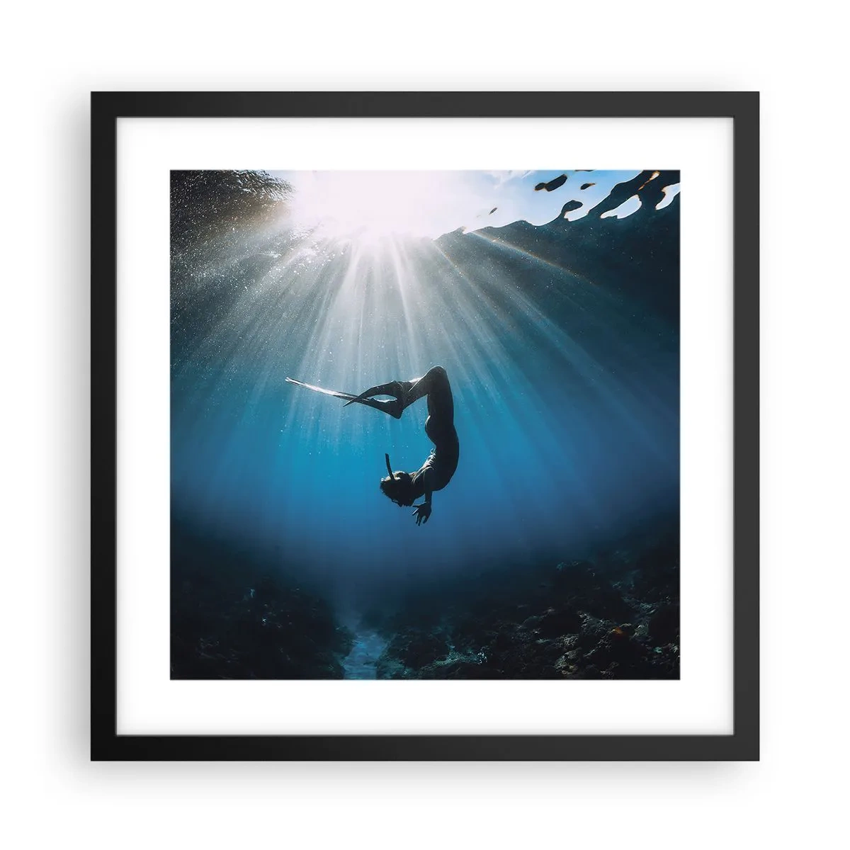 Poster in einem schwarzem Rahmen - Tanz unter Wasser - 40x40 cm