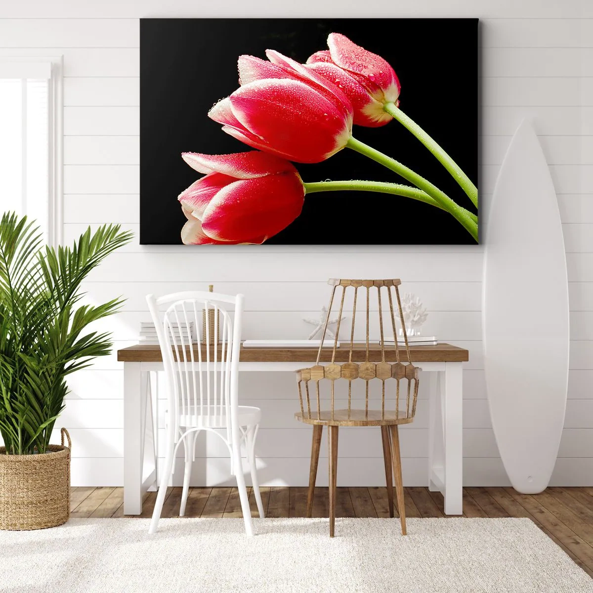 Bild auf Leinwand - Leinwandbild - Rote Tulpen mit Tautropfen auf schwarzem Hintergrund - 120x80cm - Ein Versprechen der reinen Liebe - Moderne Wanddekoration für Wohnzimmer und Schlafzimmer ARTTOR