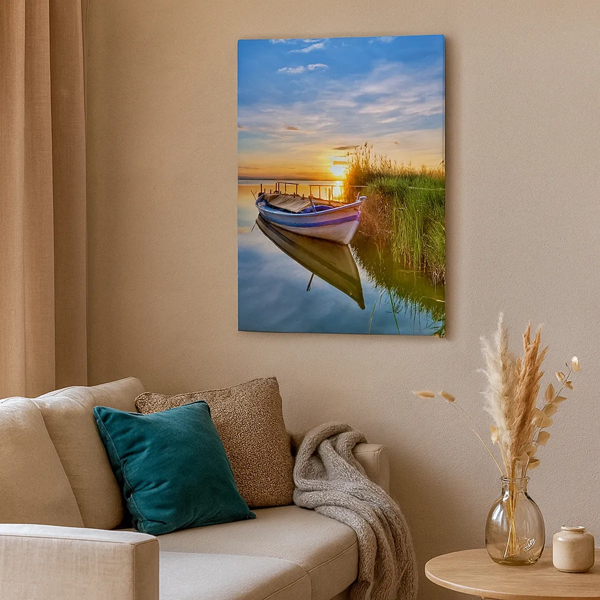 Bild auf Leinwand - Leinwandbild - Ein Boot in einer ruhigen Bucht bei Sonnenuntergang - 50x70cm - Bucht erfüllter Träume - Moderne Wanddekoration für Wohnzimmer und Schlafzimmer ARTTOR