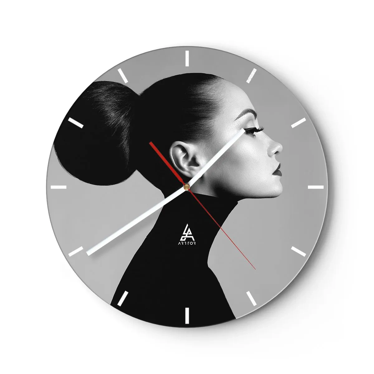 Wanduhr - Glasuhr - Profil einer Frau im künstlerischen Stil auf grauem Hintergrund - 30x30cm - Moderne Nofretete - Moderne Wanddekoration für Wohnzimmer, Küche und Schlafzimmer ARTTOR