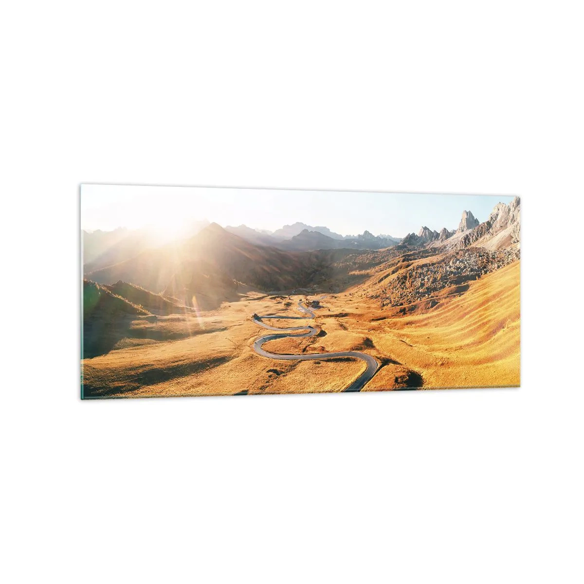 Glasbild - Bild auf glas - Eine kurvenreiche Straße in den Bergen, beleuchtet von der untergehenden Sonne - 120x50cm - In einem goldenen Tal - Moderne Wanddekoration für Wohnzimmer und Schlafzimmer ARTTOR