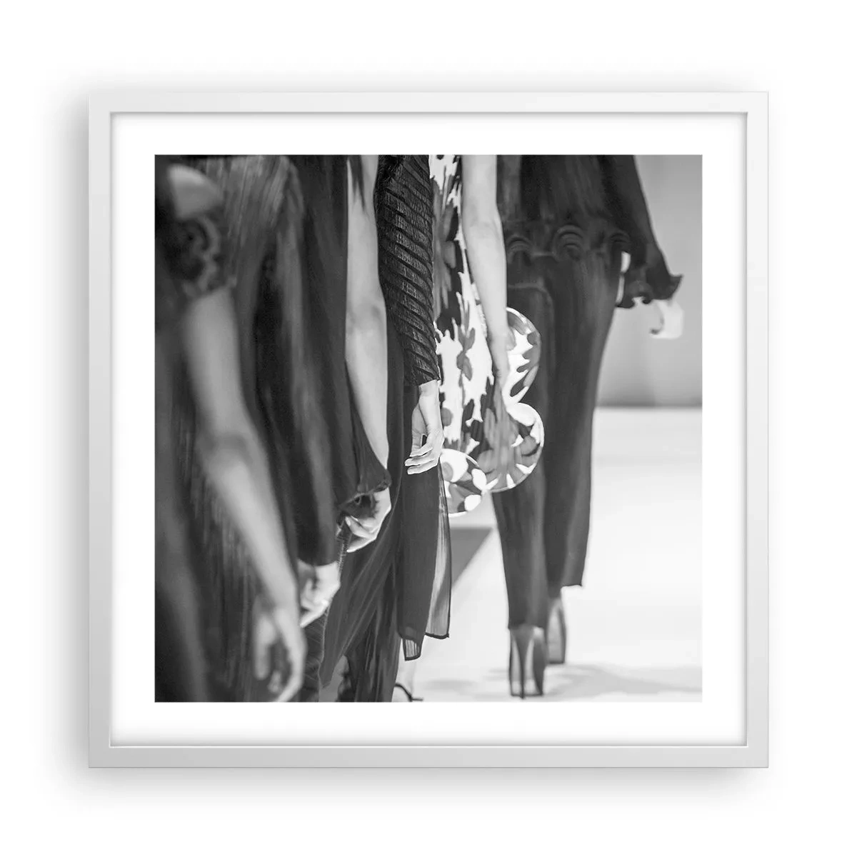 Poster in einem weißen Rahmen - Eine stilvolle Parade - 50x50 cm