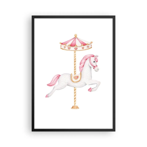Poster in einem schwarzem Rahmen - Ein charmantes weißes Pferd auf einem Karussell in Pastellfarben - 50x70cm - Er legte los - Moderne Wanddekoration für Wohnzimmer und Schlafzimmer ARTTOR