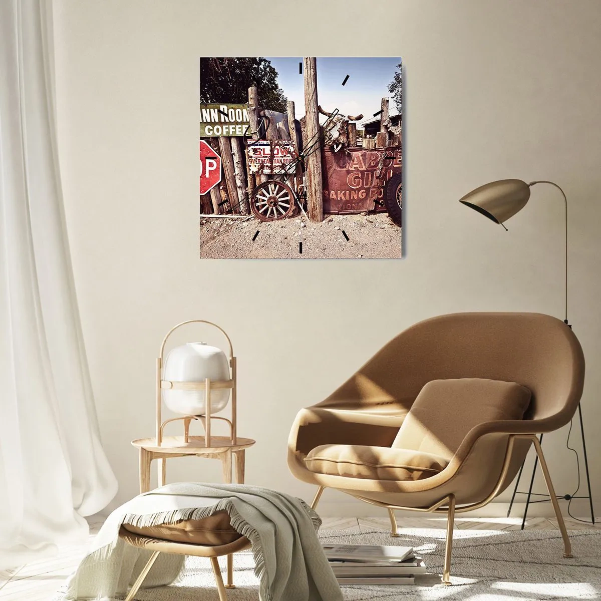 Wanduhr - Glasuhr - Rustikale Dekoration mit Schildern und einem Rad am Zaun - 30x30cm - Und die Zeit ist stehen geblieben - Moderne Wanddekoration für Wohnzimmer und Schlafzimmer ARTTOR