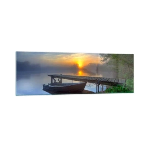Glasbild - Bild auf glas - Ein Seesteg bei Sonnenaufgang mit einem Boot am Ufer - 160x50cm - Wie aus Gewöhnlichem Magie wird - Moderne Wanddekoration für Wohnzimmer und Schlafzimmer ARTTOR