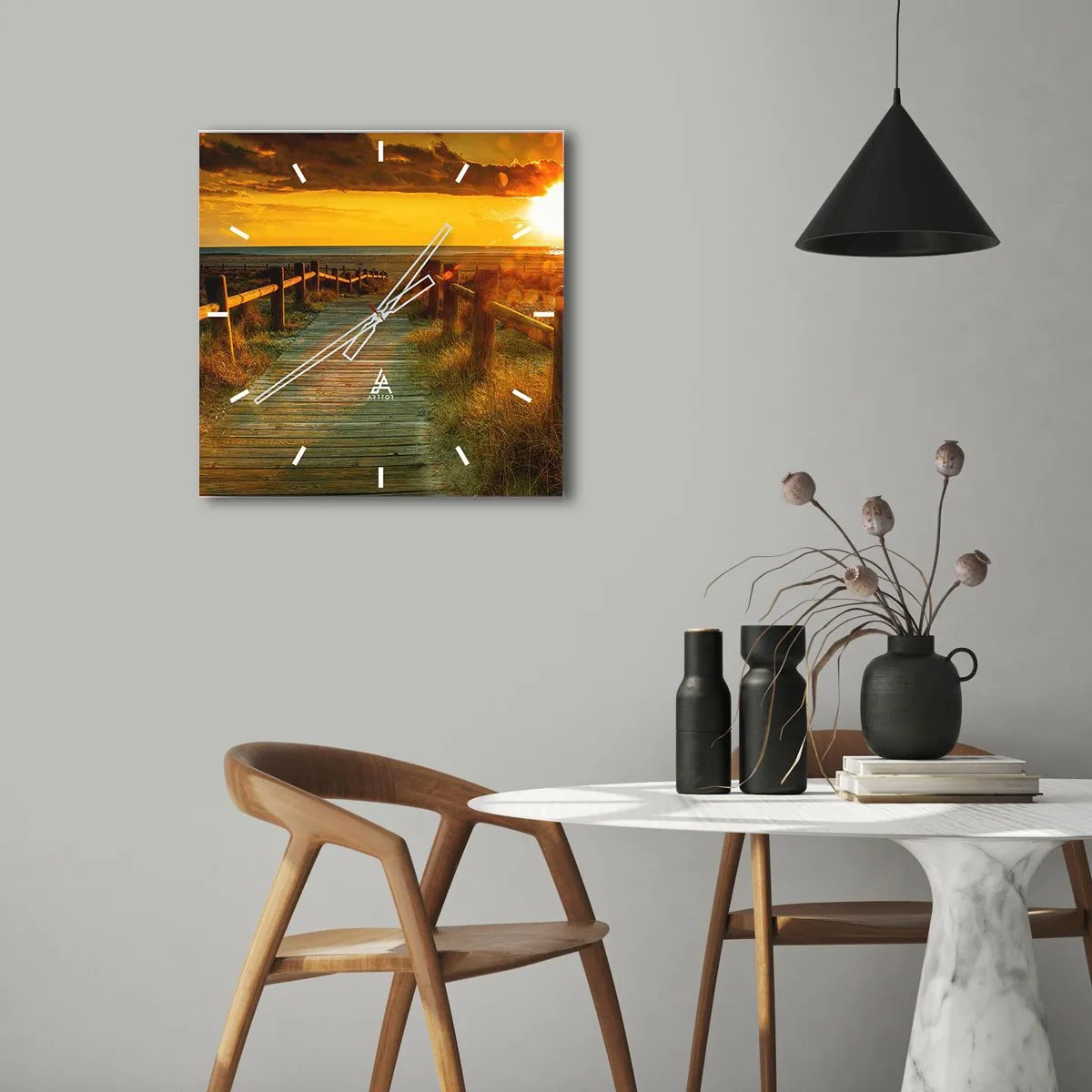 Wanduhr - Glasuhr - Ein Holzweg, der im Schein der untergehenden Sonne zum Strand führt - 30x30cm - In altem Gold gebadet - Moderne Wanddekoration für Wohnzimmer und Schlafzimmer ARTTOR