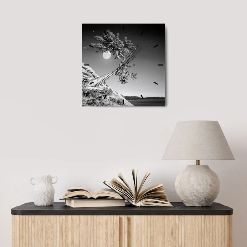 Wanduhr - Glasuhr - Siegreiche Kämpferin - 30x30 cm