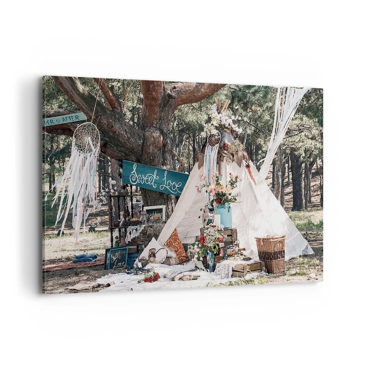 Bild auf Leinwand - Leinwandbild - Boho-Dekoration mit einem Tipi im Wald - 120x80cm - Liebe machen ... - Moderne Wanddekoration für Wohnzimmer und Schlafzimmer ARTTOR