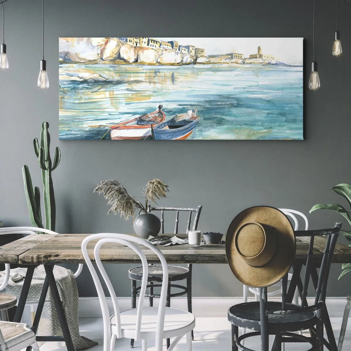 Bild auf Leinwand - Leinwandbild - Eine malerische Küstenlandschaft mit Booten auf dem Wasser - 160x50cm - Landschaft in Azurblau - Moderne Wanddekoration für Wohnzimmer und Schlafzimmer ARTTOR