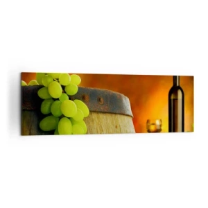 Bild auf Leinwand - Leinwandbild - Trauben auf einem Weinfass mit warmer Farbgebung im Hintergrund - 160x50cm - Stillleben mit einer Flasche Wein und einer Weintraube - Moderne Wanddekoration für Wohnzimmer und Schlafzimmer ARTTOR