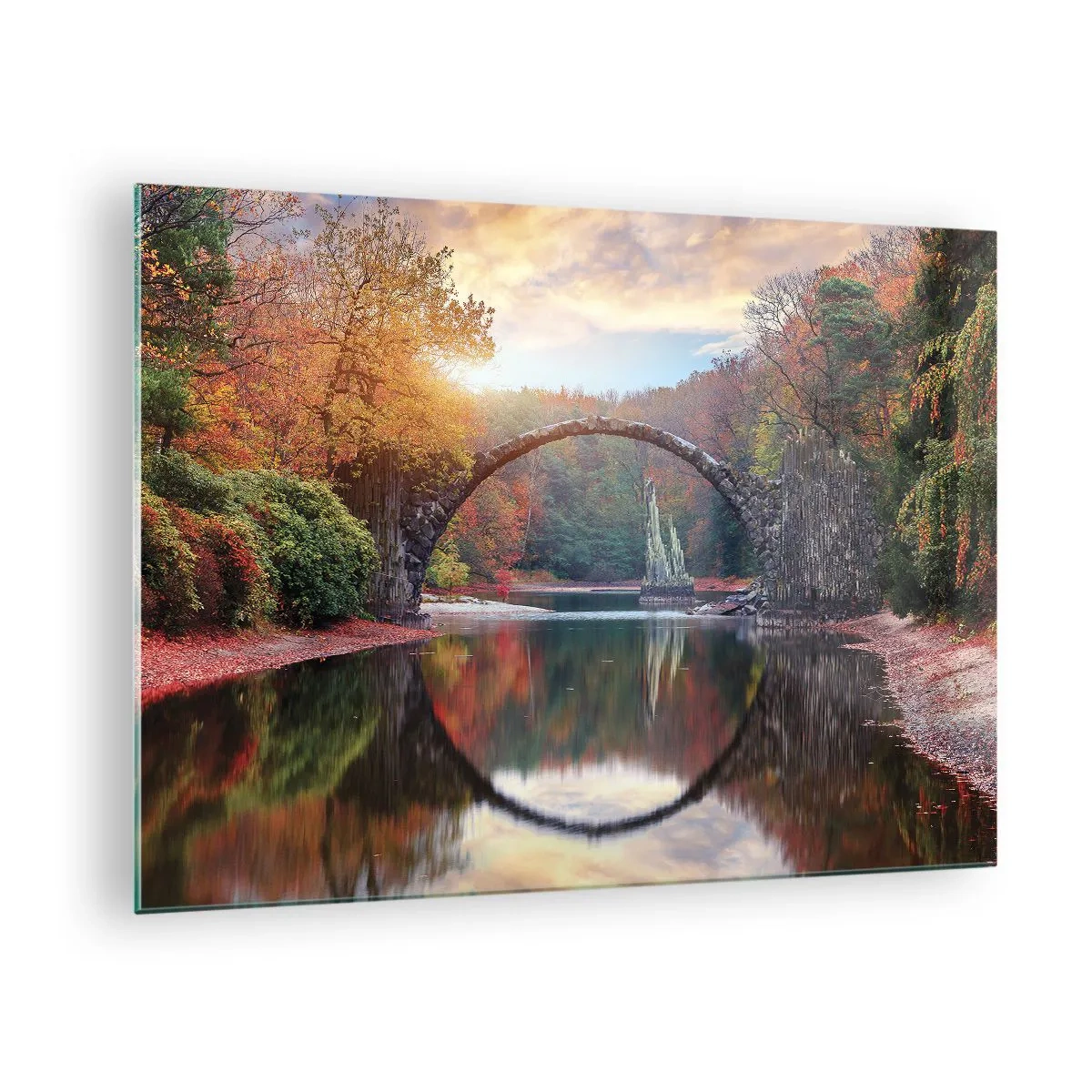 Glasbild - Bild auf glas - Eine Steinbrücke spiegelt sich in einem See inmitten eines herbstlichen Waldes - 70x50cm - Auf der anderen Seite des Spiegels - Moderne Wanddekoration für Wohnzimmer und Schlafzimmer ARTTOR