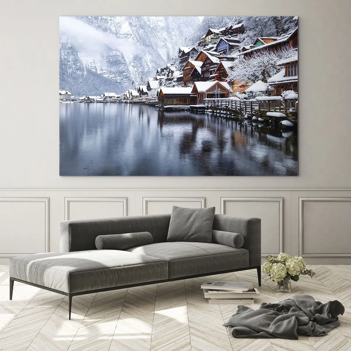 Glasbild - Bild auf glas - Ein Bergdorf an einem schneebedeckten See in einer Winterlandschaft - 70x50cm - In winterlicher Dekoration - Moderne Wanddekoration für Wohnzimmer und Schlafzimmer ARTTOR
