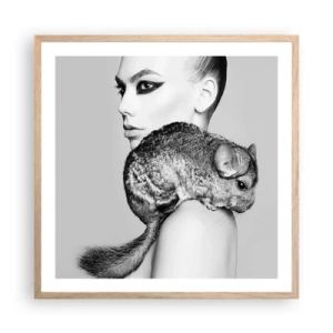 Poster in einem Rahmen aus heller Eiche - Dame mit einem Chinchilla - 60x60 cm