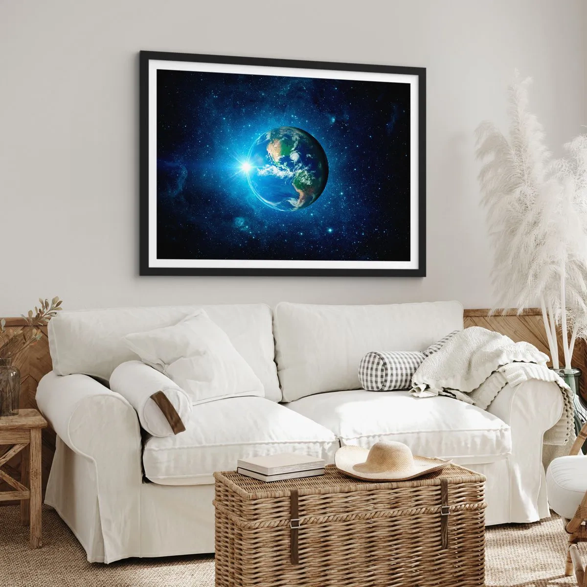 Poster in einem schwarzem Rahmen - Erde im Weltraum, umgeben von Sternen und Licht - 70x50cm - Wir sind im Himmel - Moderne Wanddekoration für Wohnzimmer und Schlafzimmer ARTTOR