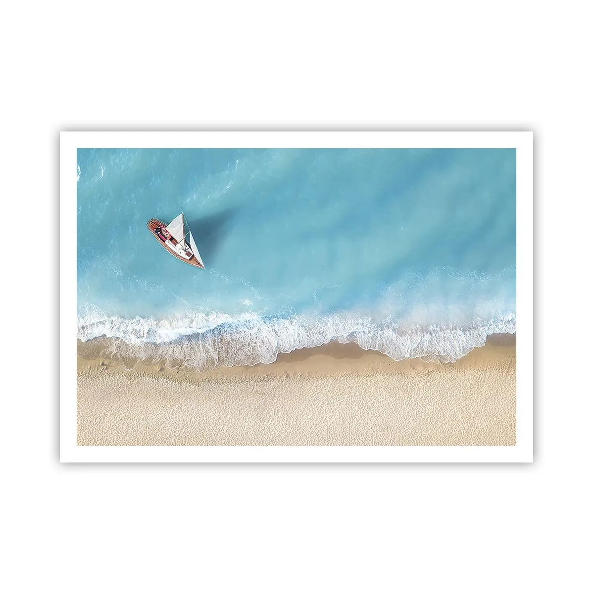 Poster - Eine Vogelperspektive auf ein Boot am Strand - 100x70cm - An der Grenze von Blau und Gold - Moderne Wanddekoration für Wohnzimmer und Schlafzimmer ARTTOR