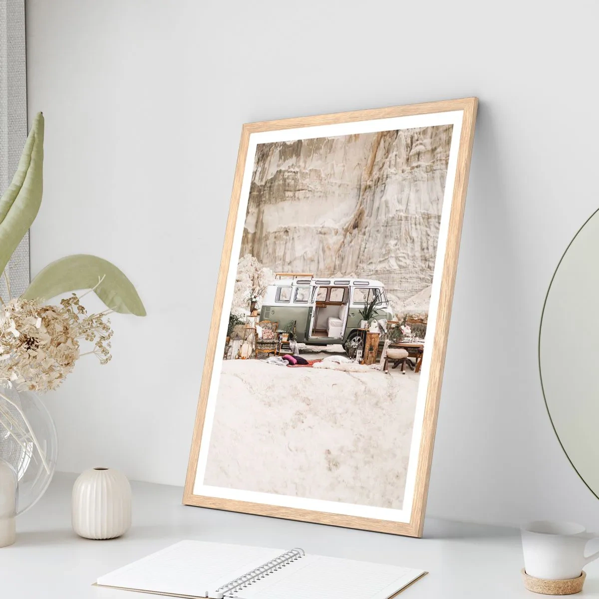 Poster in einem Rahmen aus heller Eiche - Es ist die Zeit, die Reise zu beginnen - 50x70 cm
