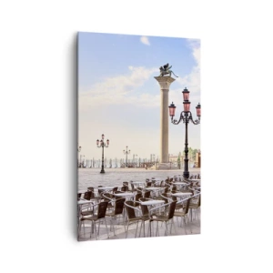 Bild auf Leinwand - Leinwandbild - Venedig, Blick auf den Platz mit Säulen und Cafétischen - 80x120cm - Wir laden Sie ein, alles ist bereit - Moderne Wanddekoration für Wohnzimmer und Schlafzimmer ARTTOR