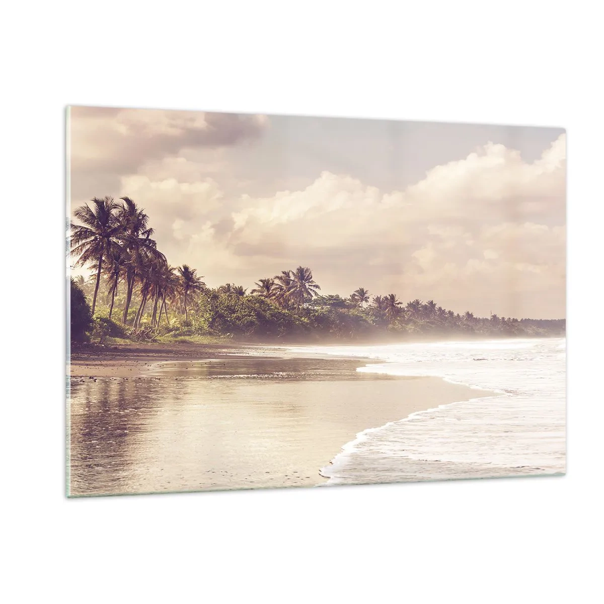 Glasbild - Bild auf glas - Ein goldener Strand mit Palmen und einem ruhigen Ozean im sanften Licht - 120x80cm - Die Liebkosung der Wellen - Moderne Wanddekoration für Wohnzimmer und Schlafzimmer ARTTOR