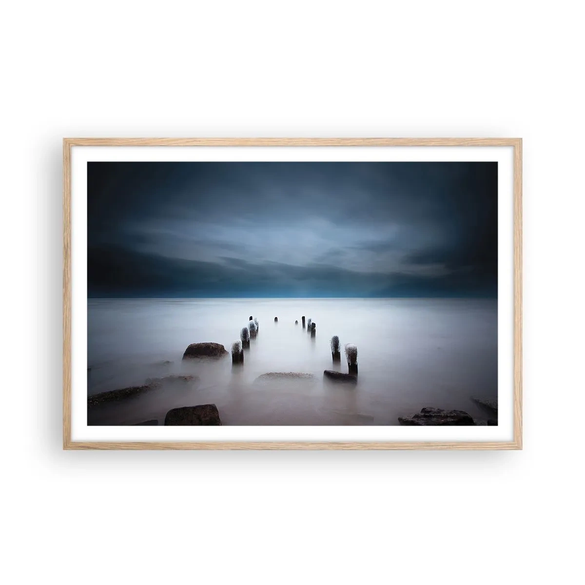 Poster in einem Rahmen aus heller Eiche - Nachdenklicher See - 91x61 cm