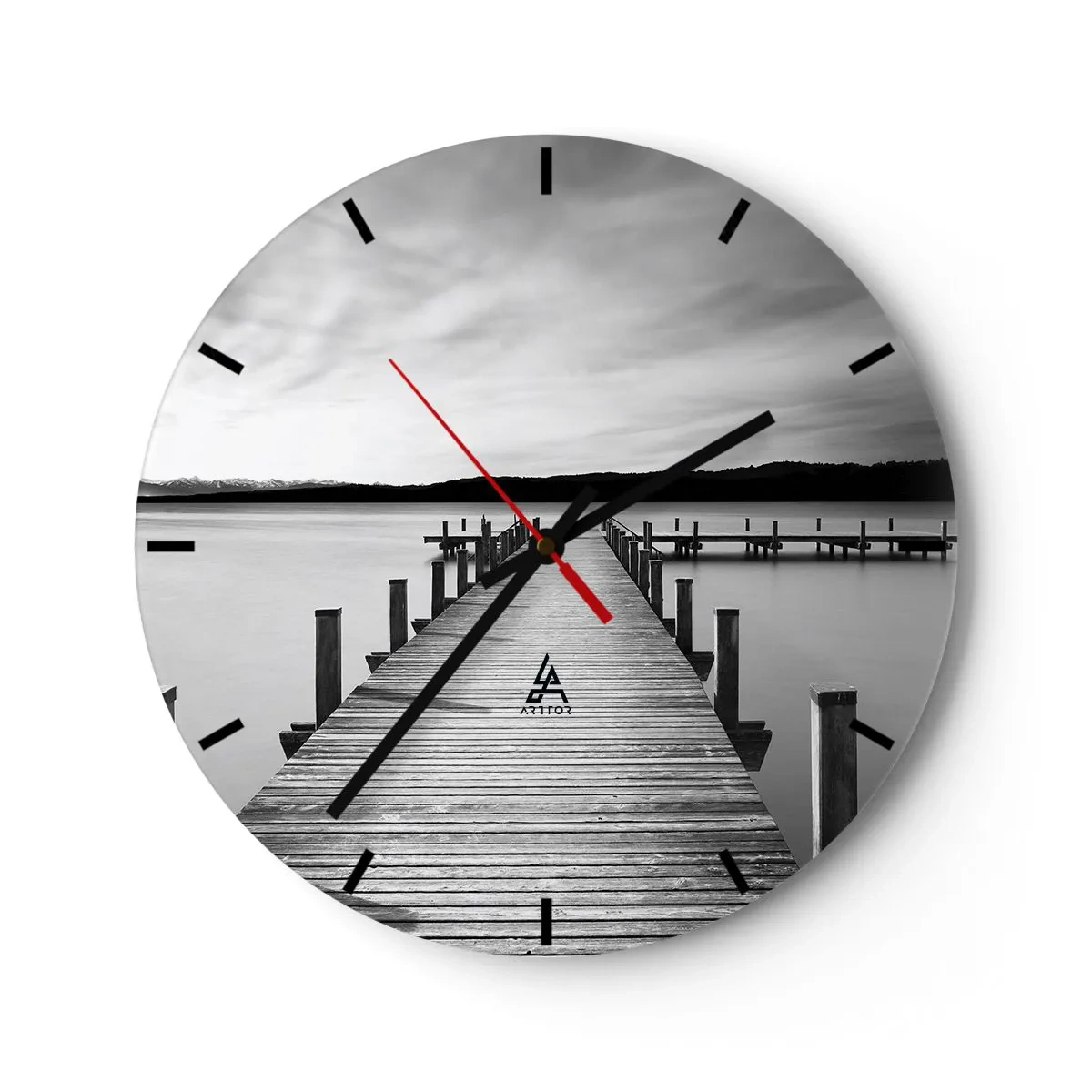 Wanduhr - Glasuhr - Ein Holzsteg, der in die Tiefen eines ruhigen Sees führt - 30x30cm - An der Wasserstelle - Ruhe - Moderne Wanddekoration für Wohnzimmer, Küche und Schlafzimmer ARTTOR