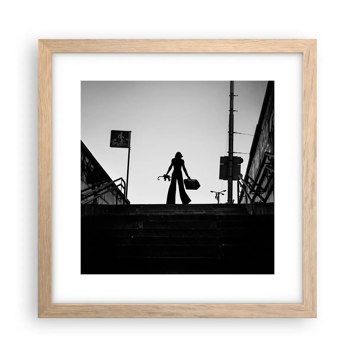 Poster in einem Rahmen aus heller Eiche - Städtisches Wandern - 30x30 cm
