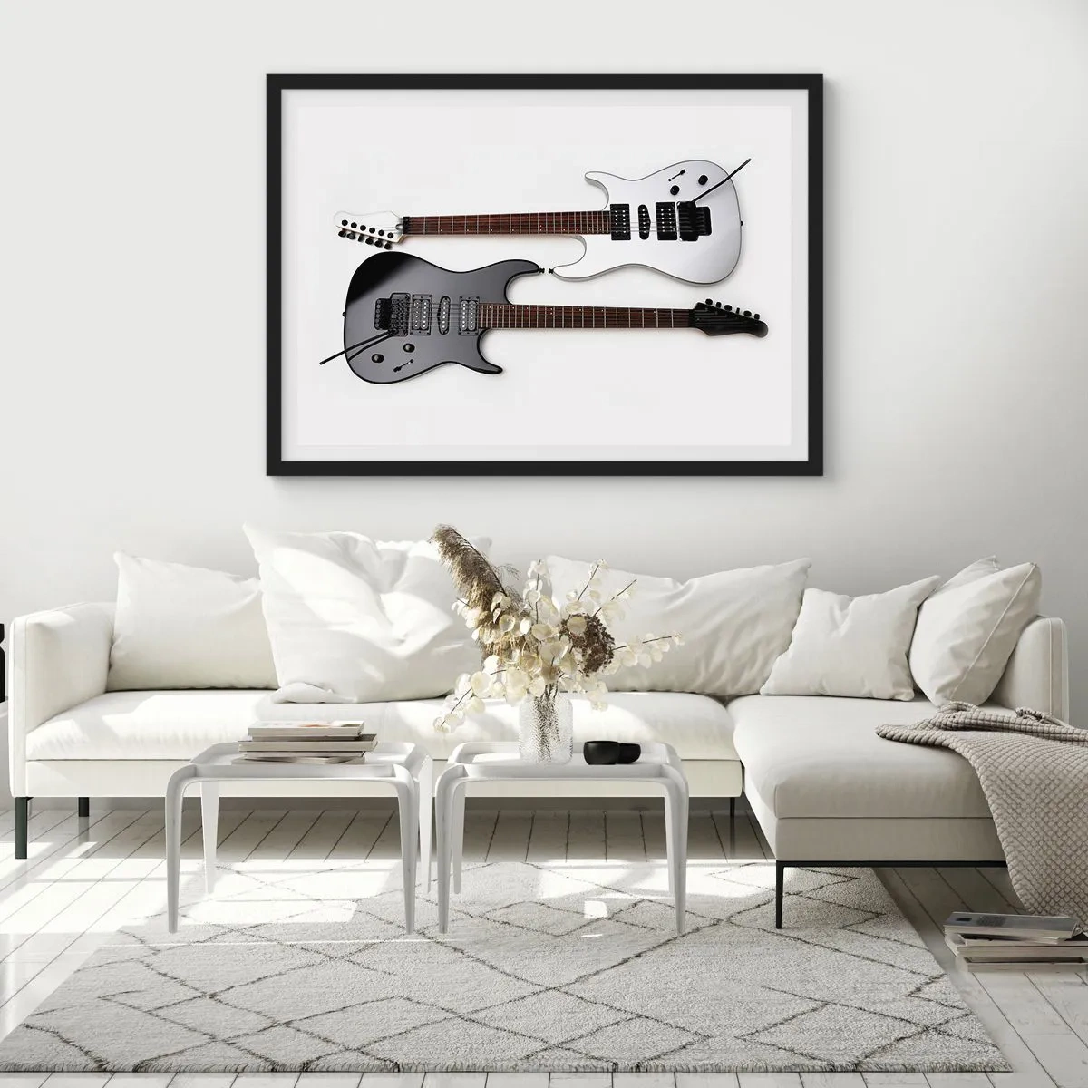 Poster in einem schwarzem Rahmen - Zwei E-Gitarren in Schwarz und Weiß auf hellem Hintergrund. - 70x50cm - Harmonie der Formen - Moderne Wanddekoration für Wohnzimmer und Schlafzimmer ARTTOR