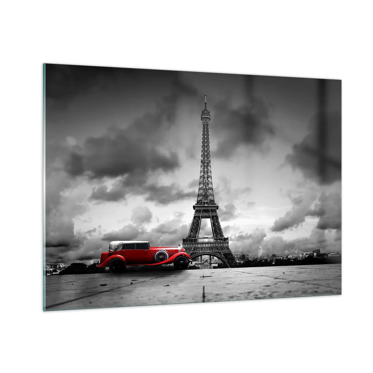 Glasbild - Bild auf glas - Ein rotes Retro-Auto mit dem Eiffelturm im Hintergrund in einer schwarz-weißen Umgebung. - 100x70cm - Vor nicht allzu langer Zeit in Paris - Moderne Wanddekoration für Wohnzimmer und Schlafzimmer ARTTOR