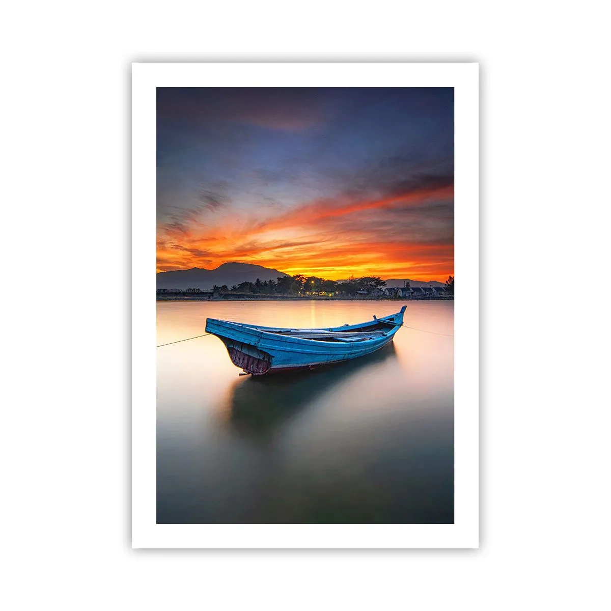 Poster - Ein einsames Boot auf dem Wasser bei Sonnenuntergang - 50x70cm - Eine gute Nacht kommt - Moderne Wanddekoration für Wohnzimmer und Schlafzimmer ARTTOR