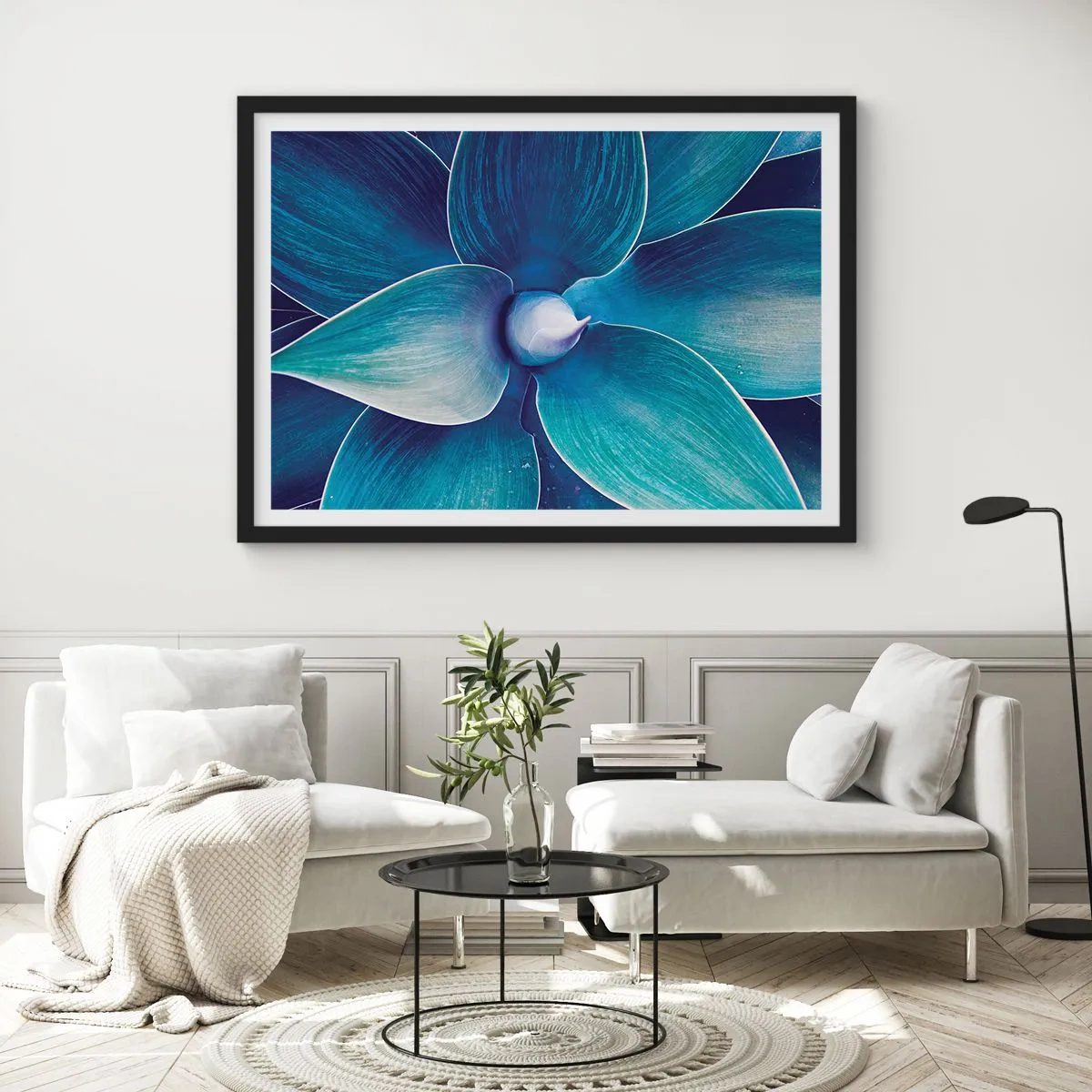 Poster in einem schwarzem Rahmen - Bläulich vom Himmel - 50x40 cm