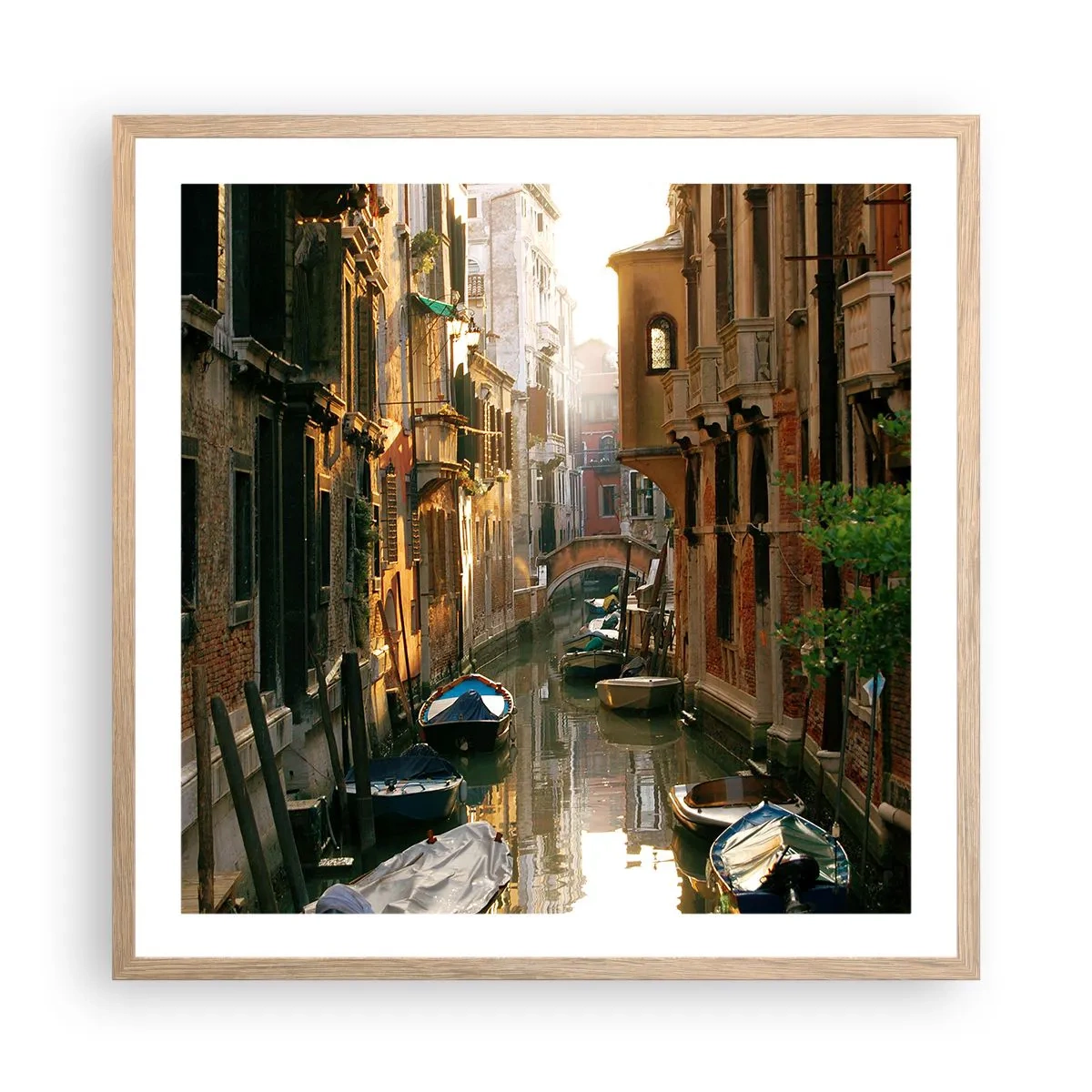 Poster in einem Rahmen aus heller Eiche - In einer venezianischen Gasse - 60x60 cm