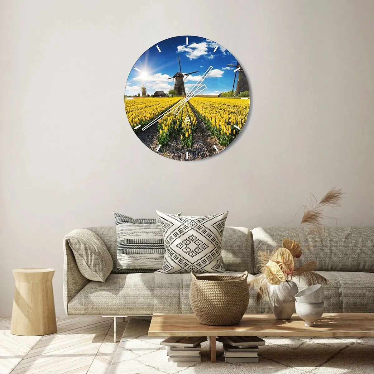 Wanduhr - Glasuhr - Gelbe Tulpen vor dem Hintergrund von Windmühlen und blauem Himmel - 30x30cm - Holländischer geht's nicht - Moderne Wanddekoration für Wohnzimmer, Küche und Schlafzimmer ARTTOR