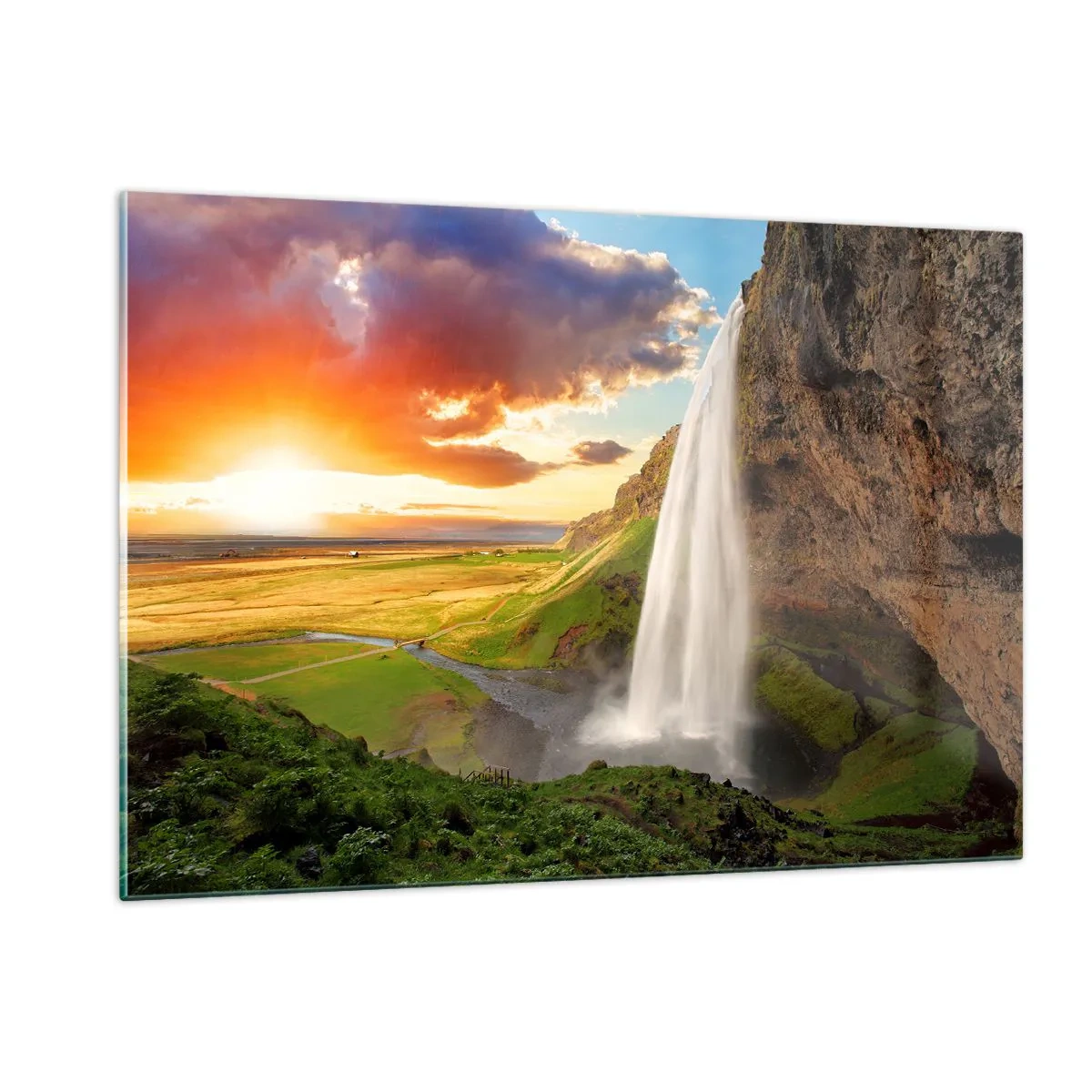Glasbild - Bild auf glas - Isländischer Wasserfall in den Strahlen der untergehenden Sonne - 120x80cm - Die Fülle des isländischen Sommers - Moderne Wanddekoration für Wohnzimmer und Schlafzimmer ARTTOR