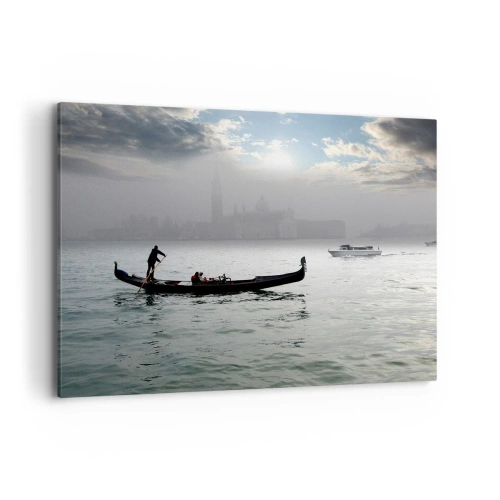 Bild auf Leinwand - Leinwandbild - An einem nebligen Morgen gleitet eine Gondel über die Gewässer Venedigs und bietet einen Blick auf die Stadt. - 120x80cm - Eine fabelhafte Stadt aus Wasser und Nebel - Moderne Wanddekoration für Wohnzimmer und Schlafzimm