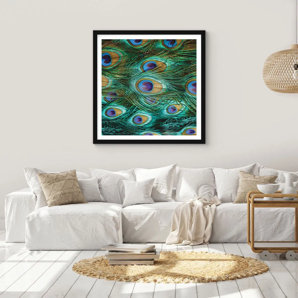 Poster in einem schwarzem Rahmen - Ein Blick mit Pfauenaugen - 40x40 cm