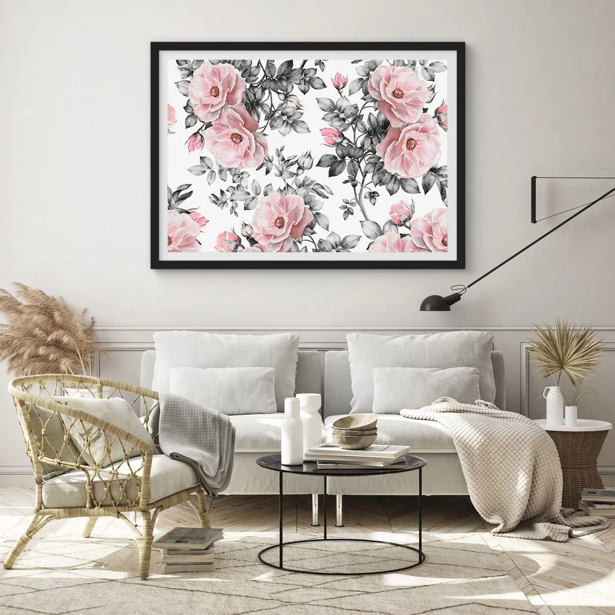 Poster in einem schwarzem Rahmen - Rosa Rosen und Blätter auf einem zarten schwarz-weißen Hintergrund - 70x50cm - Verliere dich in den Blüten der Rosen - Moderne Wanddekoration für Wohnzimmer und Schlafzimmer ARTTOR