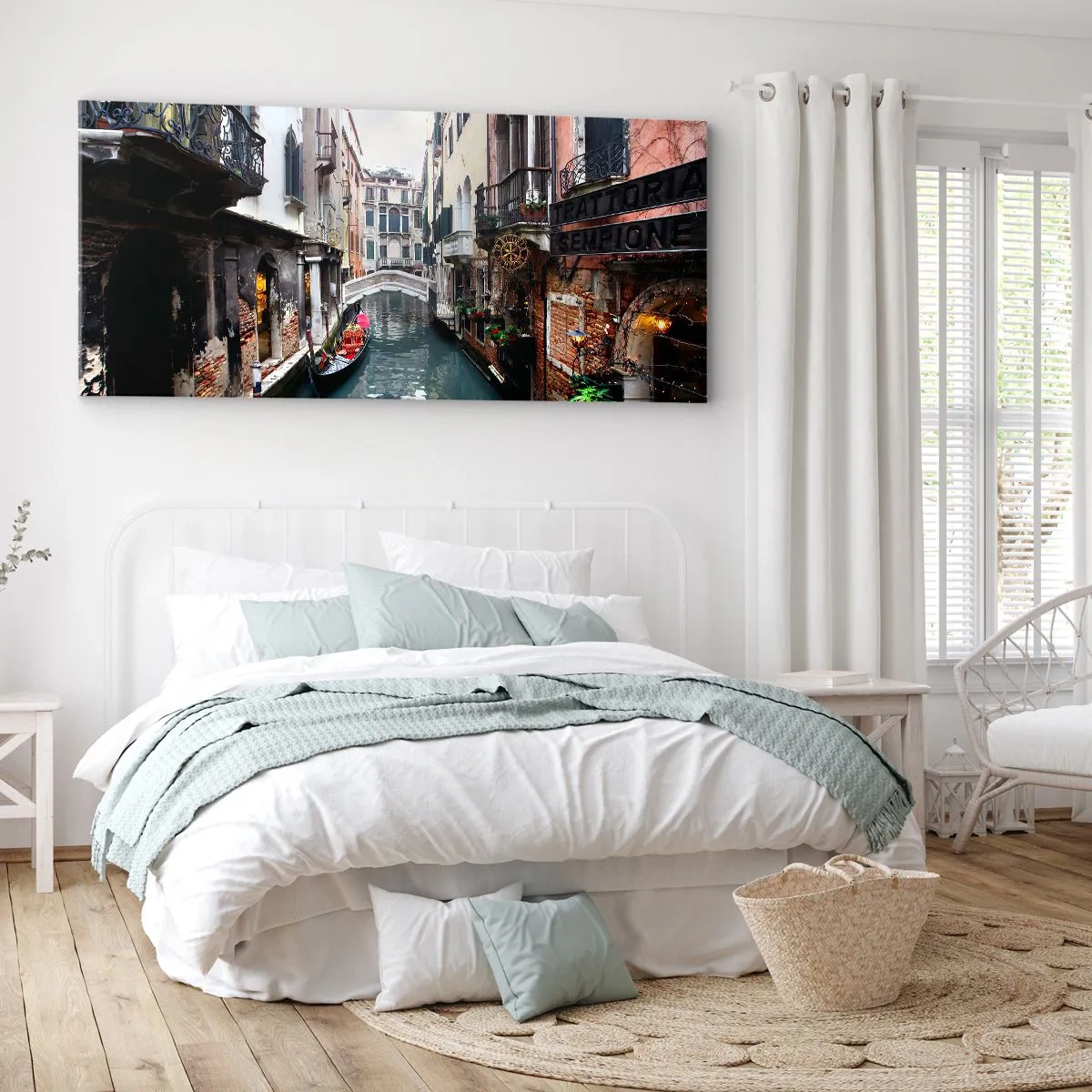 Bild auf Leinwand - Leinwandbild - Ein Kanal in Venedig mit einer Gondel und historischen Gebäuden - 120x50cm - Venezianische Landschaft mit Gondel und Brücke - Moderne Wanddekoration für Wohnzimmer und Schlafzimmer ARTTOR