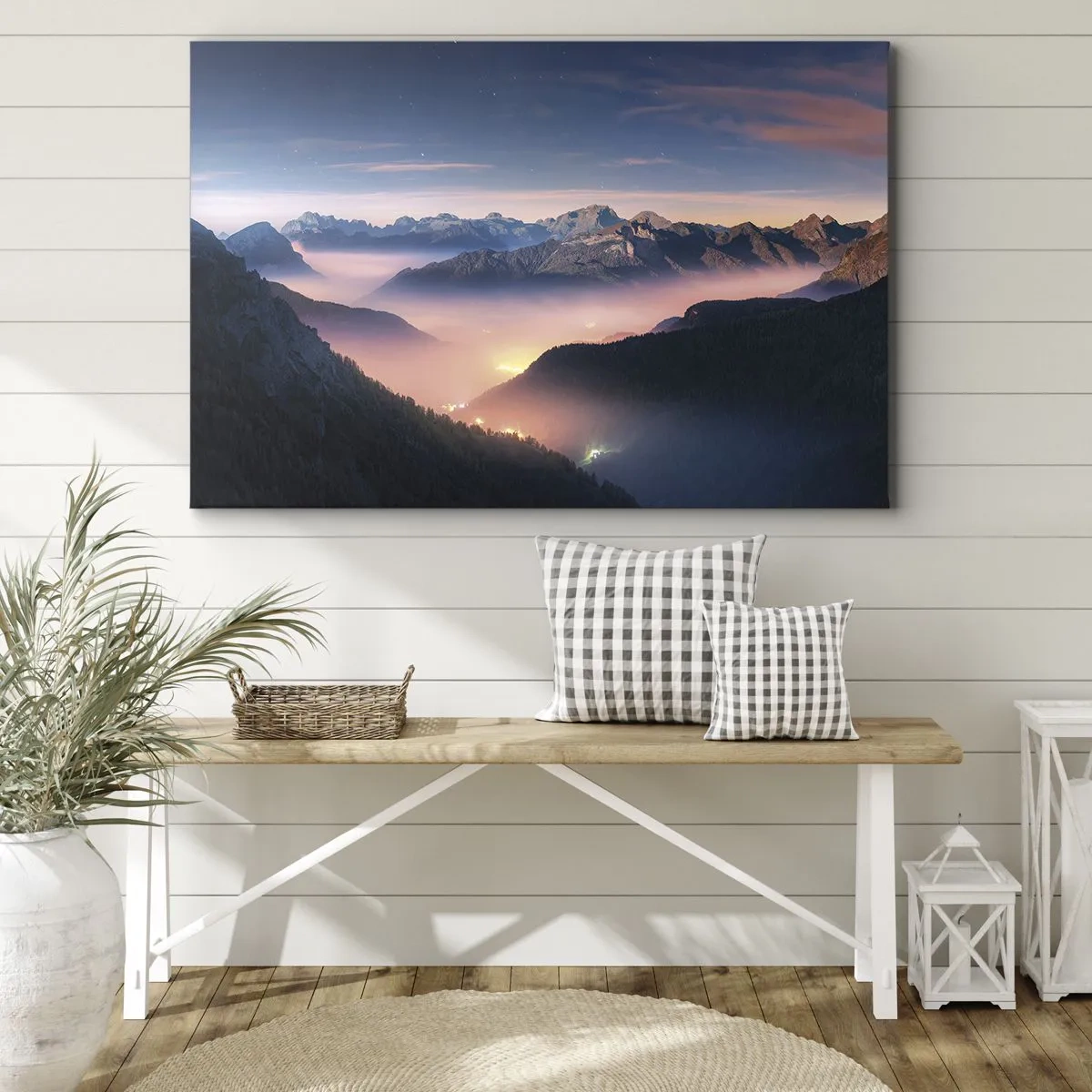 Bild auf Leinwand - Leinwandbild - Eine Berglandschaft mit einem nebelverhangenen Tal - 70x50cm - Licht in den Tälern - Moderne Wanddekoration für Wohnzimmer und Schlafzimmer ARTTOR