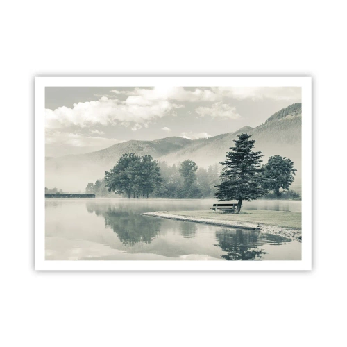 Poster - Ein malerischer See mit einer Bank und Nebel im Hintergrund - 100x70cm - Der See schläft noch - Moderne Wanddekoration für Wohnzimmer und Schlafzimmer ARTTOR