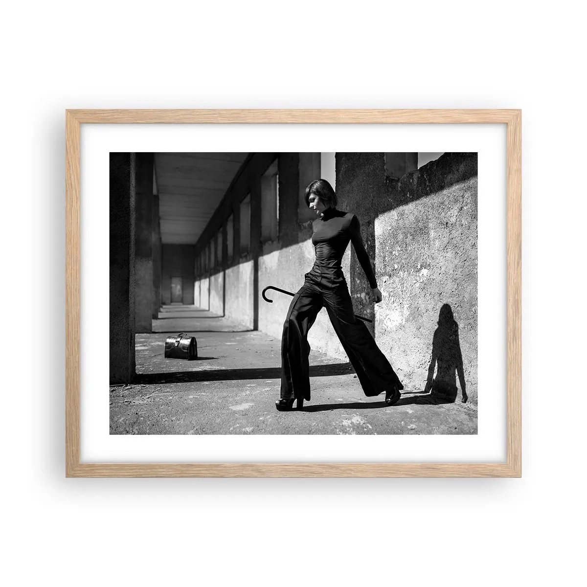 Poster in einem Rahmen aus heller Eiche - Urbane Eleganz - 50x40 cm