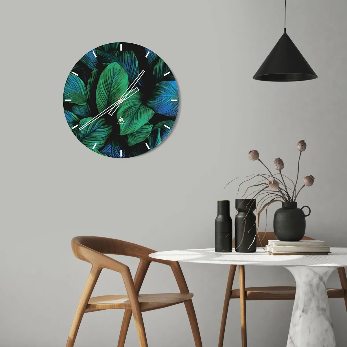 Wanduhr - Glasuhr - Dunkelgrüne und blaue Blätter in einer dichten Komposition - 30x30cm - In der grünen Menge - Moderne Wanddekoration für Wohnzimmer, Küche und Schlafzimmer ARTTOR