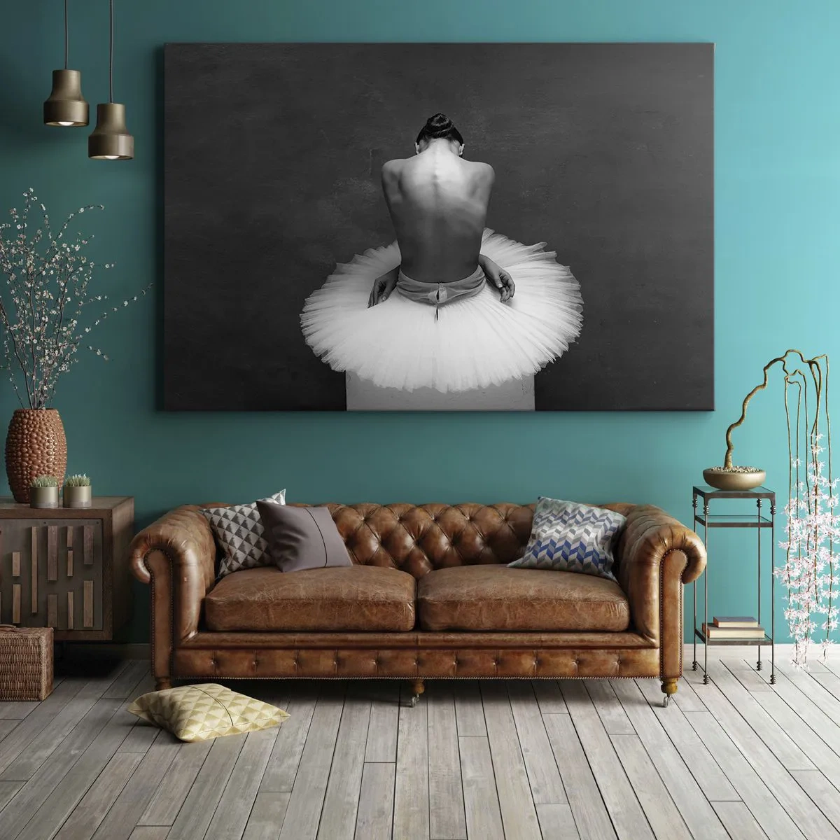 Bild auf Leinwand - Leinwandbild - Eine Balletttänzerin in klassischer Pose vor dunklem Hintergrund. - 120x80cm - Es blüht gerade - Moderne Wanddekoration für Wohnzimmer und Schlafzimmer ARTTOR